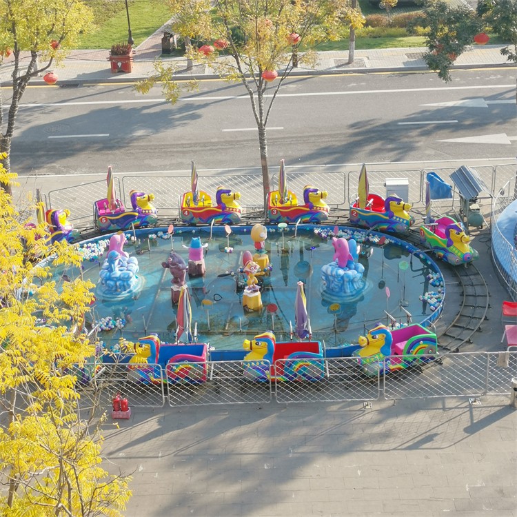 景區(qū)公園戶外水陸戰(zhàn)車 普通露天游樂設(shè)備的新玩法與價(jià)值探索